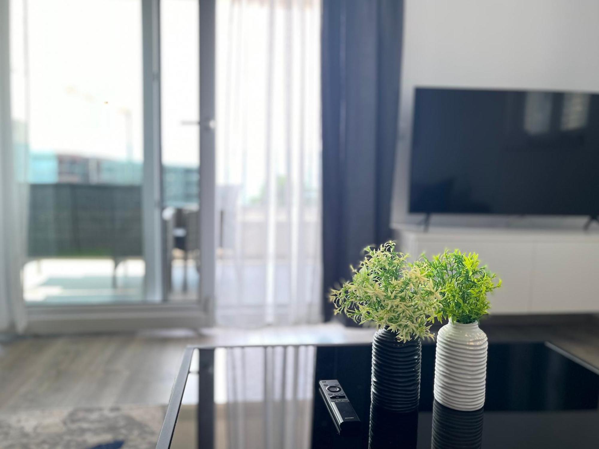 Neue Familienwohnung Meerblick - Klima & Parkplatz Apartment