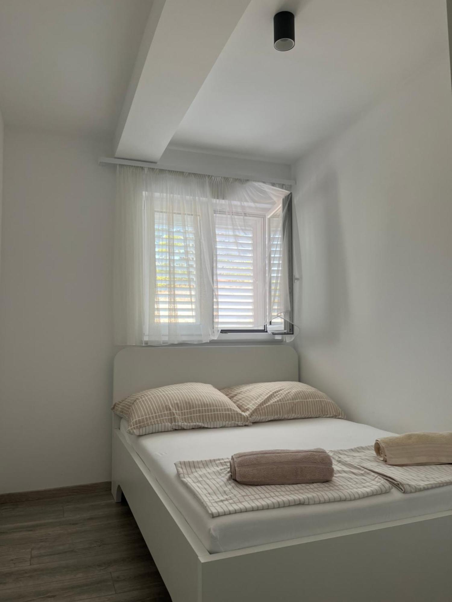 Neue Familienwohnung Meerblick - Klima & Parkplatz Apartment *